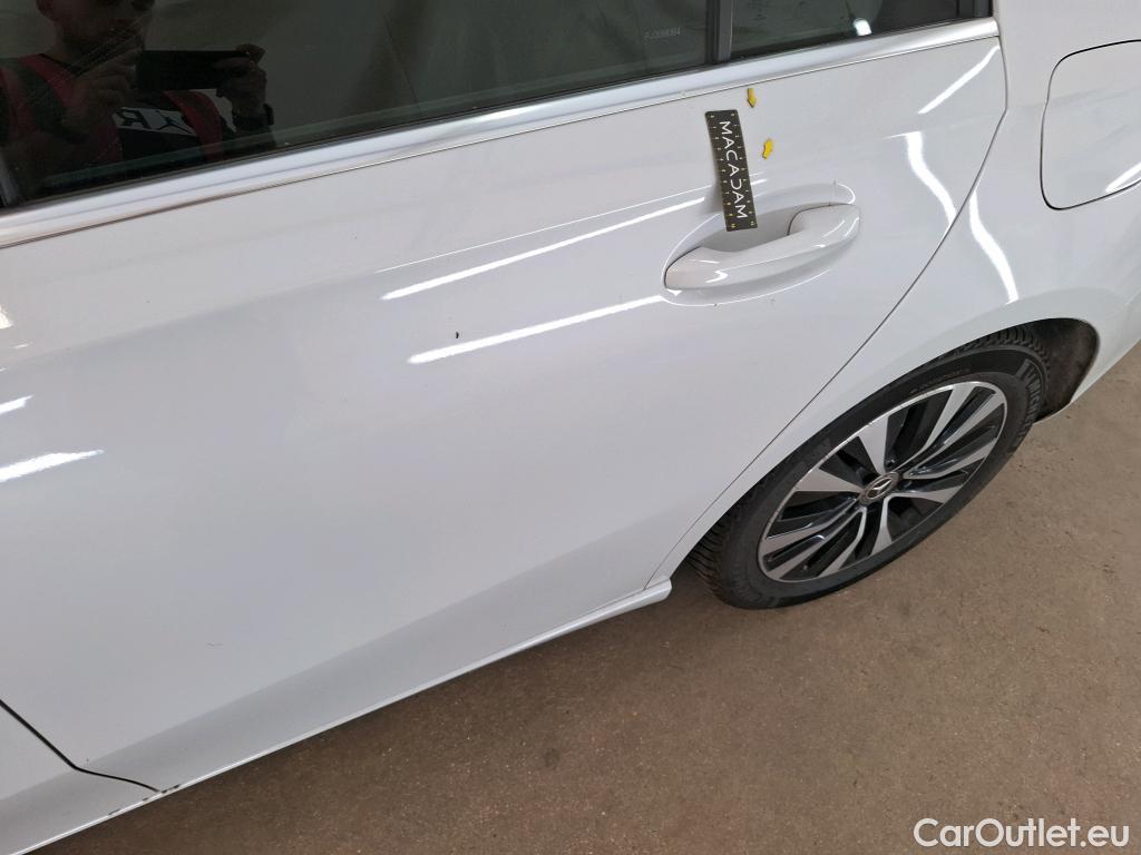  Mercedes  A-Klasse MERCEDES-BENZ Classe A Berline / 2018 / 4P / Berline A 200 d Business Line 8G-DCT #33