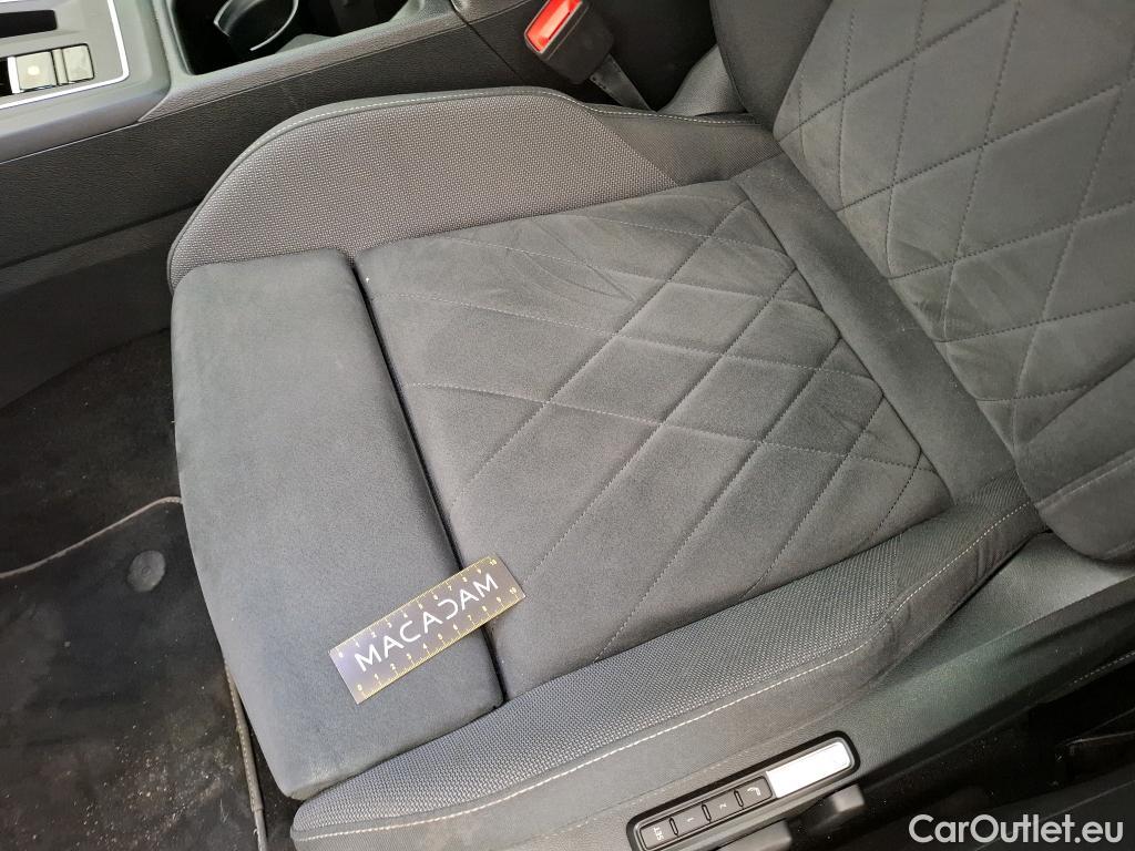  Volkswagen  Golf  VOLKSWAGEN / 2020 / 5P / Berline 1.4 eHybrid OPF 204 DSG6 Style #15