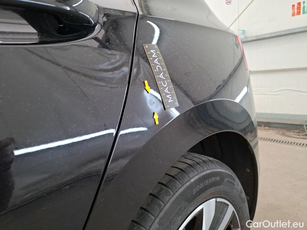  Volkswagen  Golf  VOLKSWAGEN / 2020 / 5P / Berline 1.4 eHybrid OPF 204 DSG6 Style #9