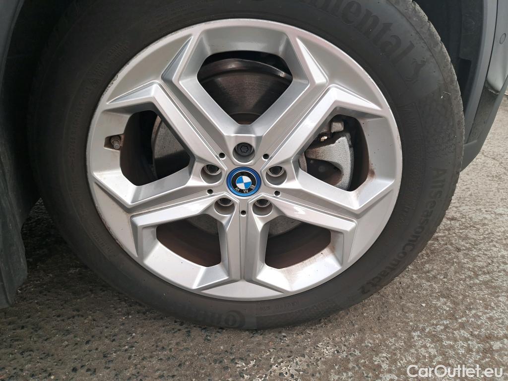  Bmw  iX 1 BMW iX1 / 2022 / 5P / SUV xDrive30 Business Design #26