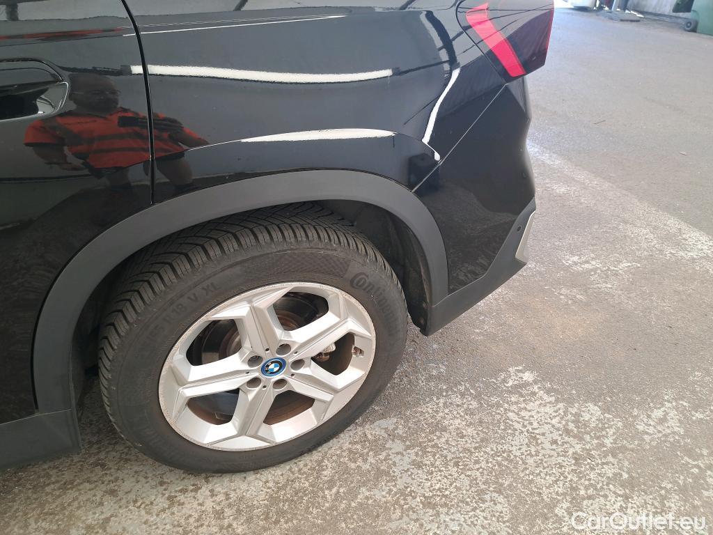  Bmw  iX 1 BMW iX1 / 2022 / 5P / SUV xDrive30 Business Design #18