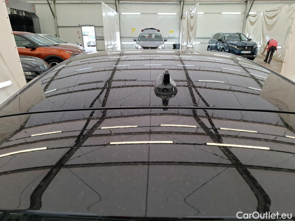  Volkswagen  Golf  VOLKSWAGEN / 2020 / 5P / Berline 1.4 eHybrid OPF 204 DSG6 Style #12