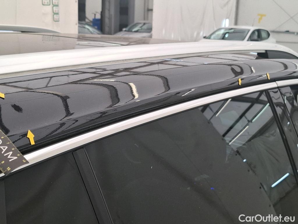  Volkswagen  Tiguan VOLKSWAGEN  / 2020 / 5P / SUV 2.0 TDI 150 BVM6 Active(SP) #3