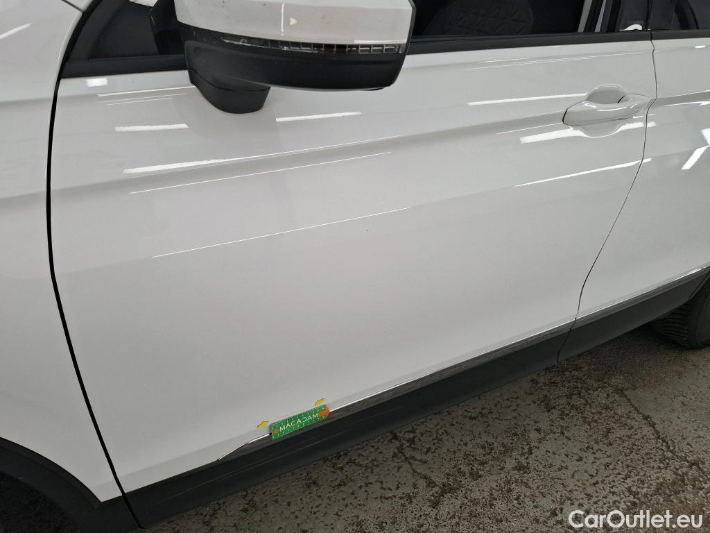  Volkswagen  Tiguan VOLKSWAGEN  / 2020 / 5P / SUV 2.0 TDI 150 DSG7 Life Business #16
