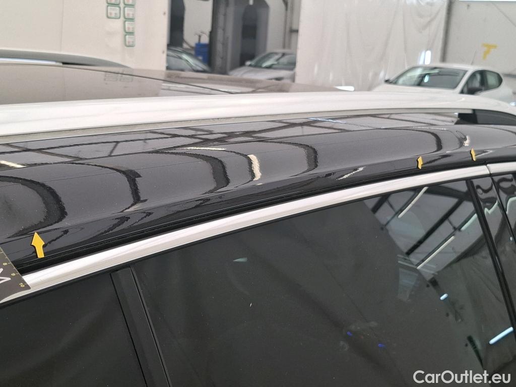  Volkswagen  Tiguan VOLKSWAGEN  / 2020 / 5P / SUV 2.0 TDI 150 BVM6 Active(SP) #4