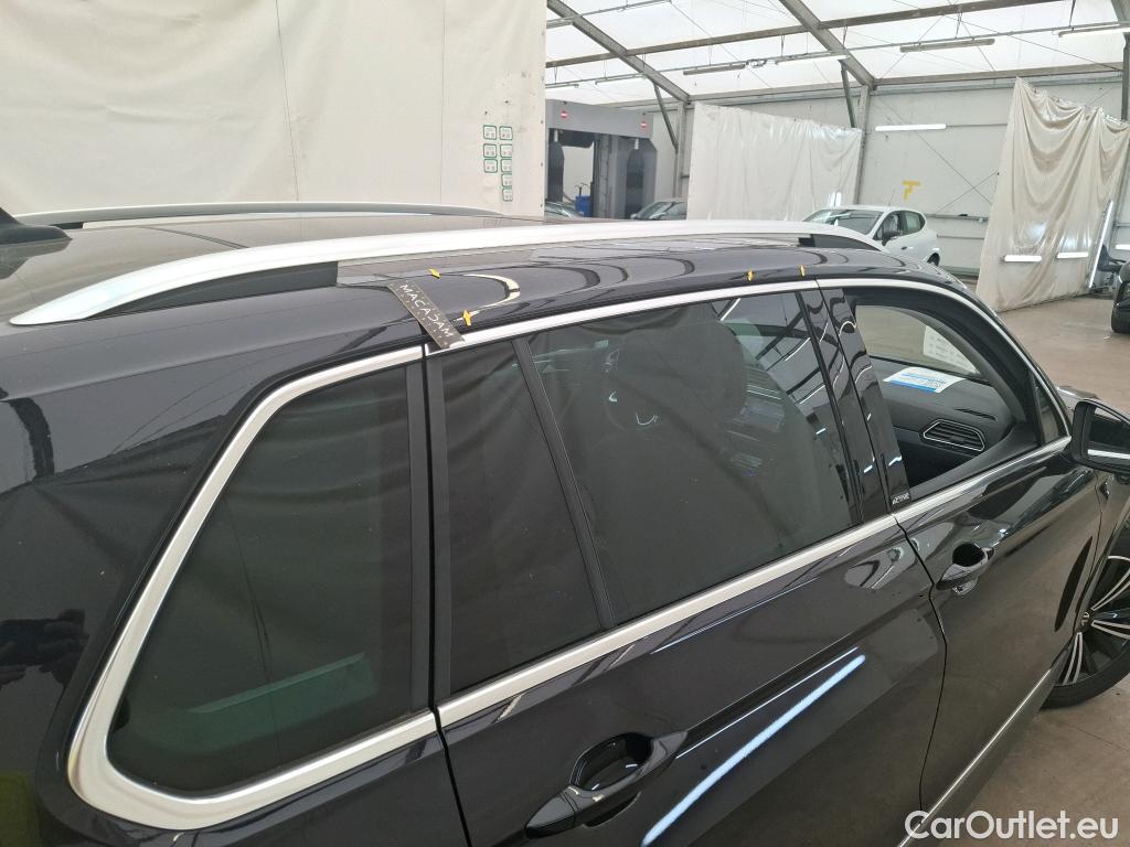  Volkswagen  Tiguan VOLKSWAGEN  / 2020 / 5P / SUV 2.0 TDI 150 BVM6 Active(SP) #1
