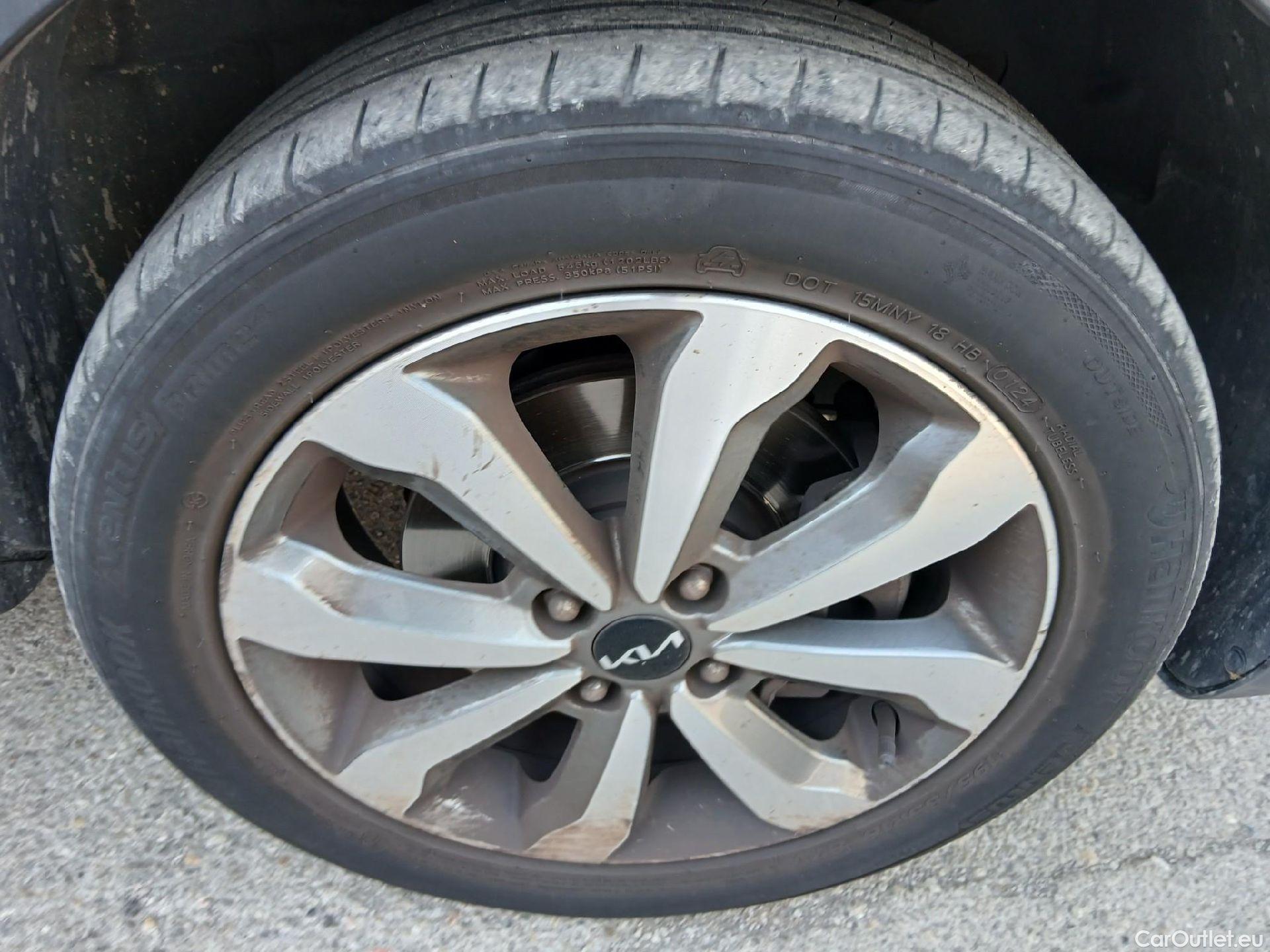  KIA  STONIC KIA  / 2017 / 5P / todoterreno 1.0 T-GDi 74kW (100CV) MHEV iMT Concept (CM) #43