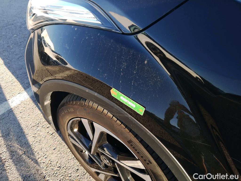  Toyota  C-HR TOYOTA  / 2019 / 5P / todoterreno 2.0 180H Advance #19