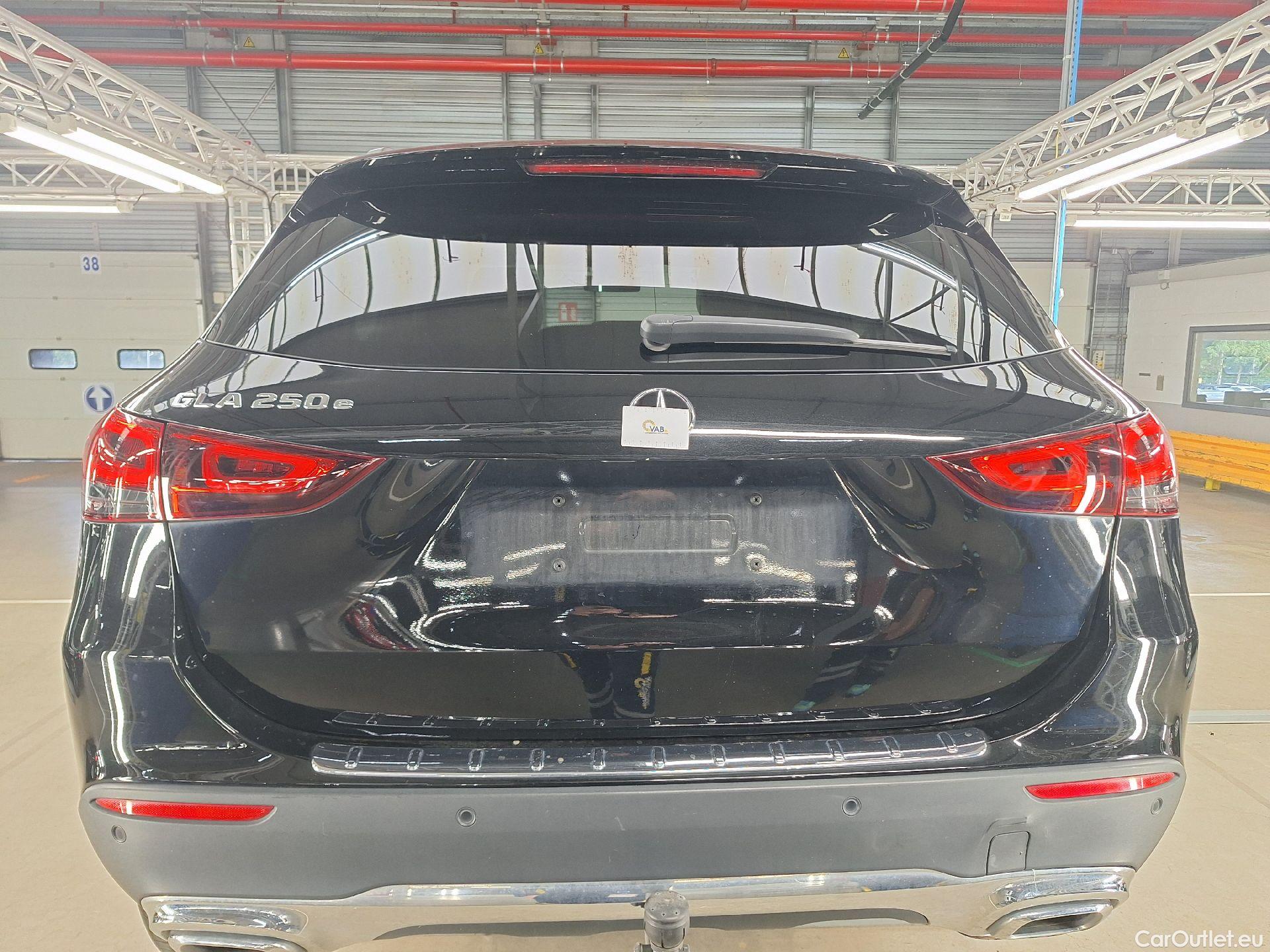  Mercedes  GLA Mercedes,  '20 PHEV, Mercedes-Benz   250e Business Solution 5d #24
