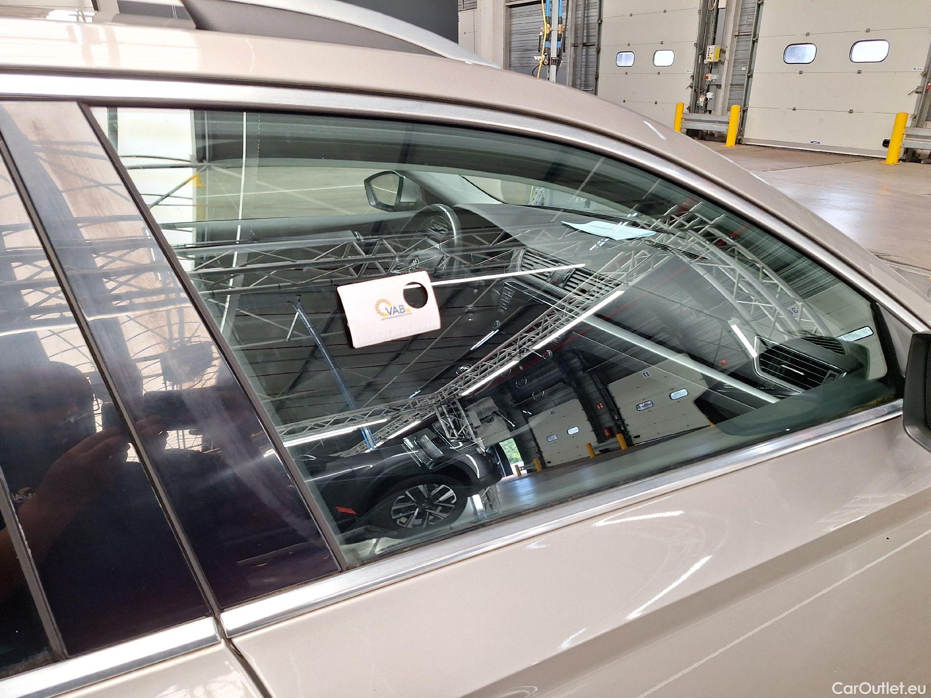  Skoda  Superb Skoda,  Combi '15, Skoda  Combi 2.0 CRTDI 110kW Style 5d #14