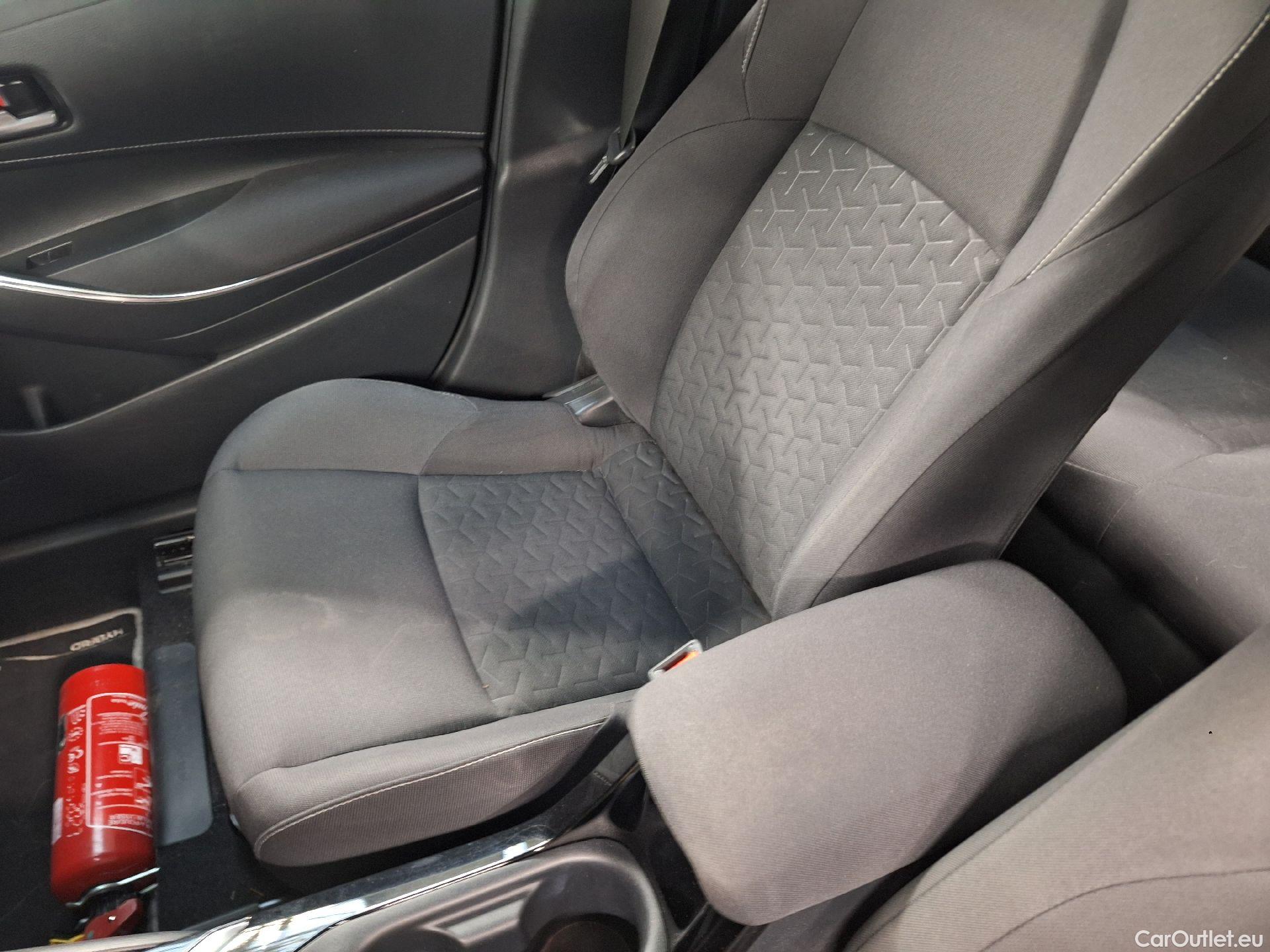  Toyota  Corolla Toyota,  TS '19, Toyota  Touring Sports 1.8 Hybrid Dynamic e #7