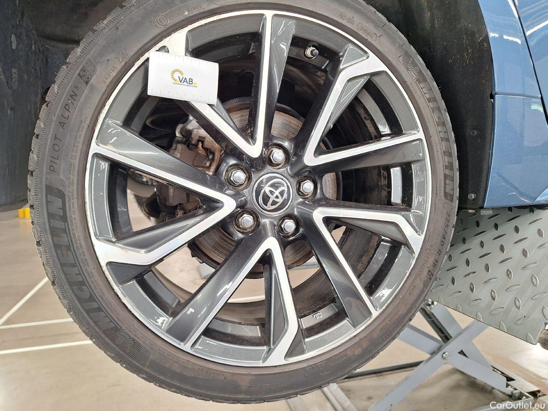  Toyota  Corolla Toyota,  '19, Toyota  2.0 Hybrid Premium e-CVT 5d #29