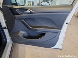  Volkswagen  T-CROSS VOLKSWAGEN  / 2019 / 5P / SUV 1.0 TSI 81KW STYLE #135