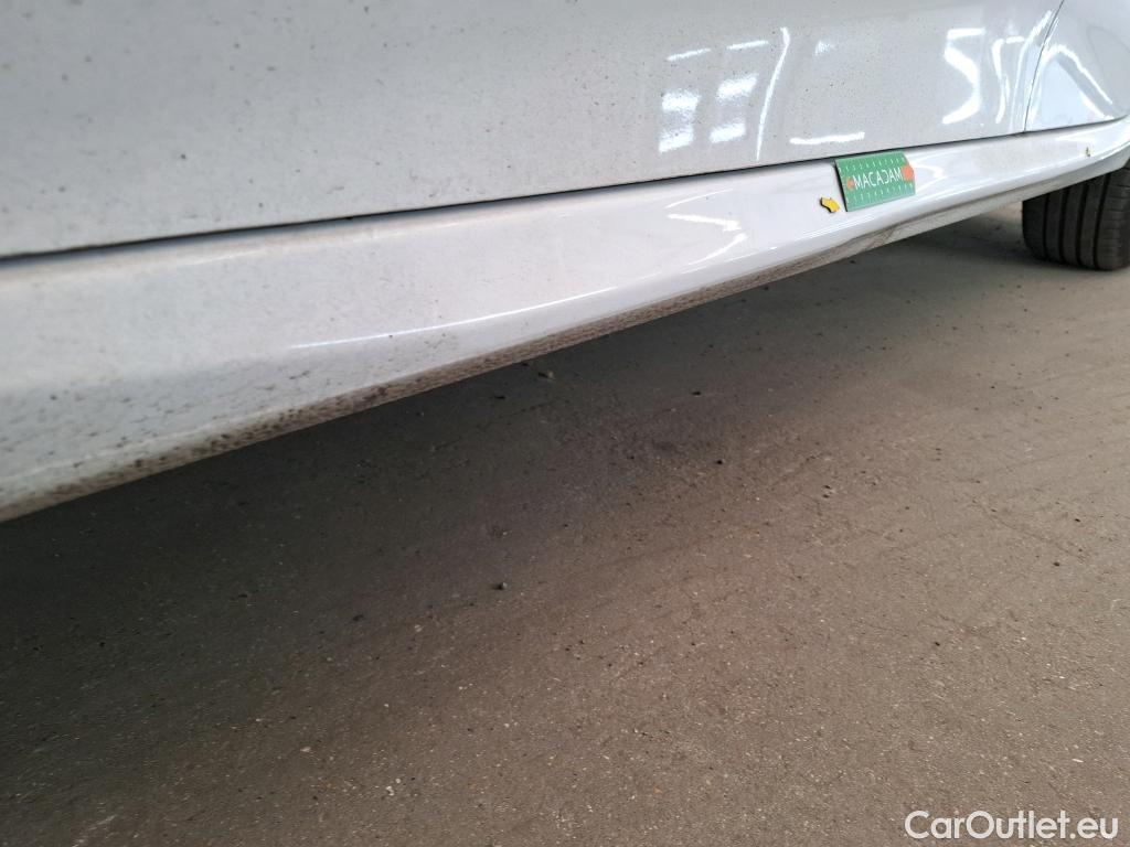  Peugeot  208  Allure Business 1.2 PureTech 100CV BVM6 E6d #1