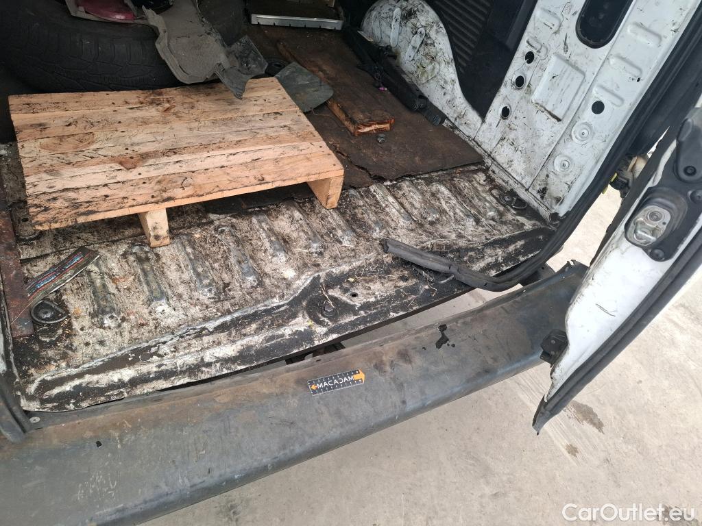  Peugeot  Partner  L2 Double Cabine 1.6 HDi 100CV BVM5 E6 #104