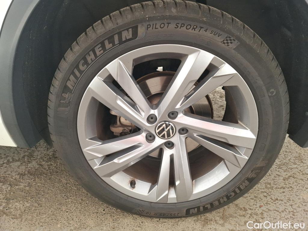  Volkswagen  Tiguan VOLKSWAGEN  / 2020 / 5P / SUV 1.4 eHybrid 245 DSG6 R-Line Exclusive #22