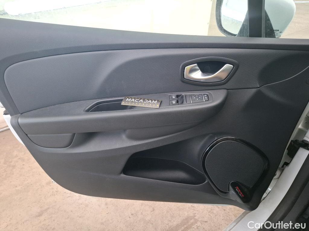  Renault  Clio  IV Trend 0.9 TCe 90CV BVM5 E6 #22