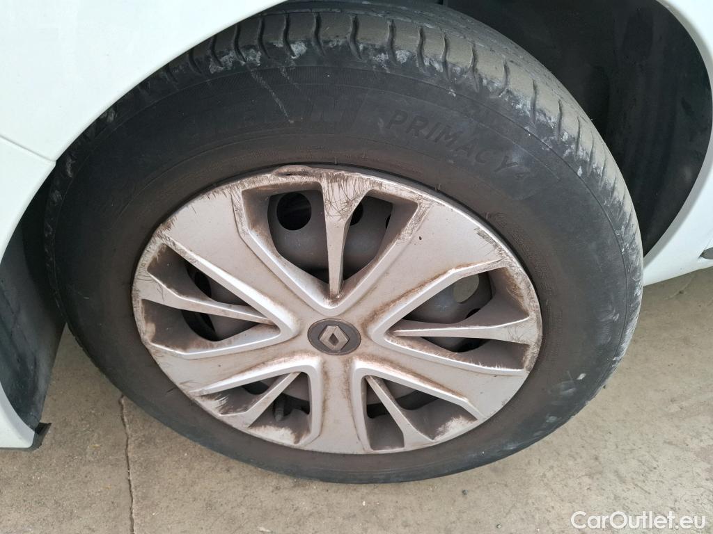  Renault  Clio  IV Trend 0.9 TCe 90CV BVM5 E6 #50