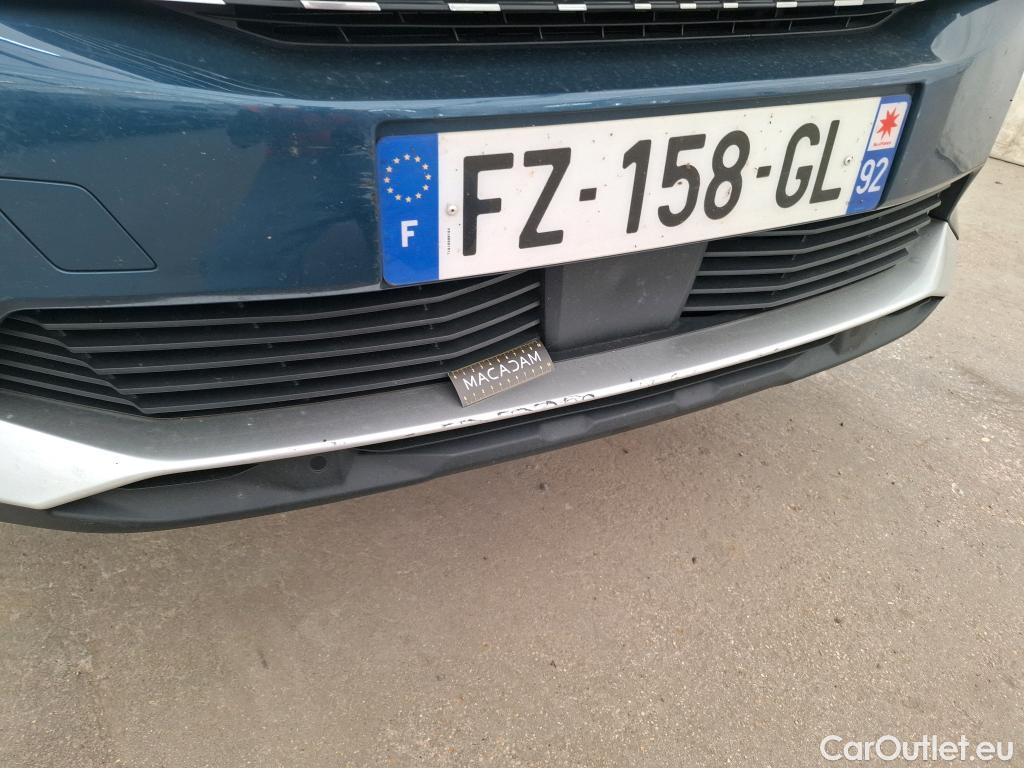  Peugeot  3008 PEUGEOT  / 2020 / 5P / SUV 1.6 HYBRID 225 E-EAT8 Allure Pack #41