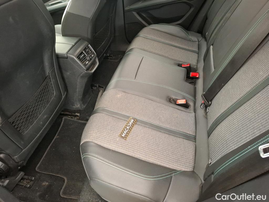  Peugeot  3008 PEUGEOT  / 2020 / 5P / SUV 1.6 HYBRID 225 E-EAT8 Allure Pack #48