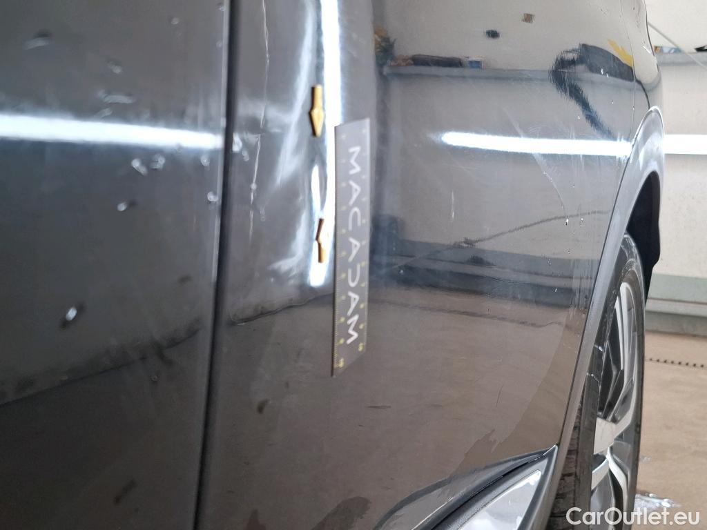  Peugeot  3008 PEUGEOT  / 2020 / 5P / SUV 1.6 HYBRID 225 E-EAT8 Allure #61