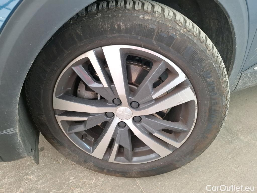  Peugeot  3008 PEUGEOT  / 2020 / 5P / SUV 1.6 HYBRID 225 E-EAT8 Allure Pack #5
