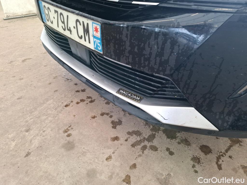  Peugeot  3008 PEUGEOT  / 2020 / 5P / SUV 1.6 HYBRID 225 E-EAT8 Allure #67
