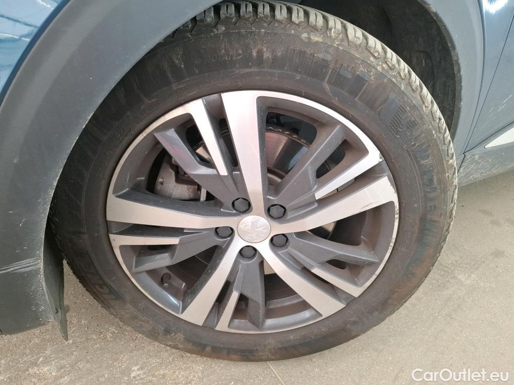  Peugeot  3008 PEUGEOT  / 2020 / 5P / SUV 1.6 HYBRID 225 E-EAT8 Allure Pack #6