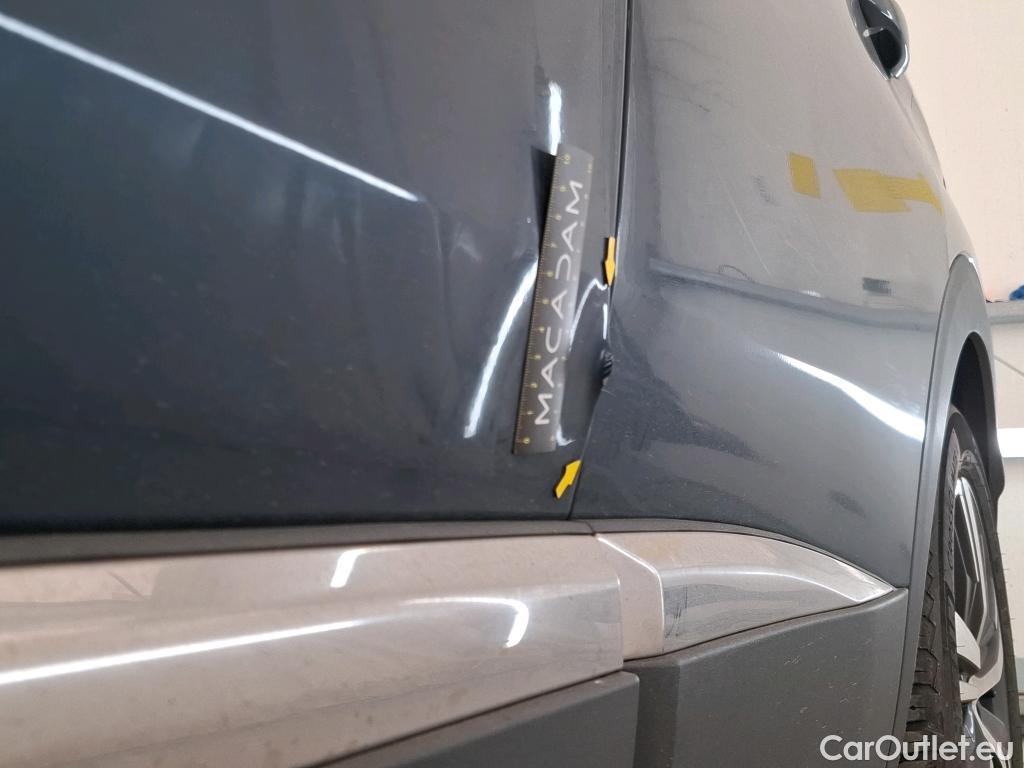 Peugeot  3008 PEUGEOT  / 2020 / 5P / SUV 1.6 HYBRID 225 E-EAT8 Allure Pack #4