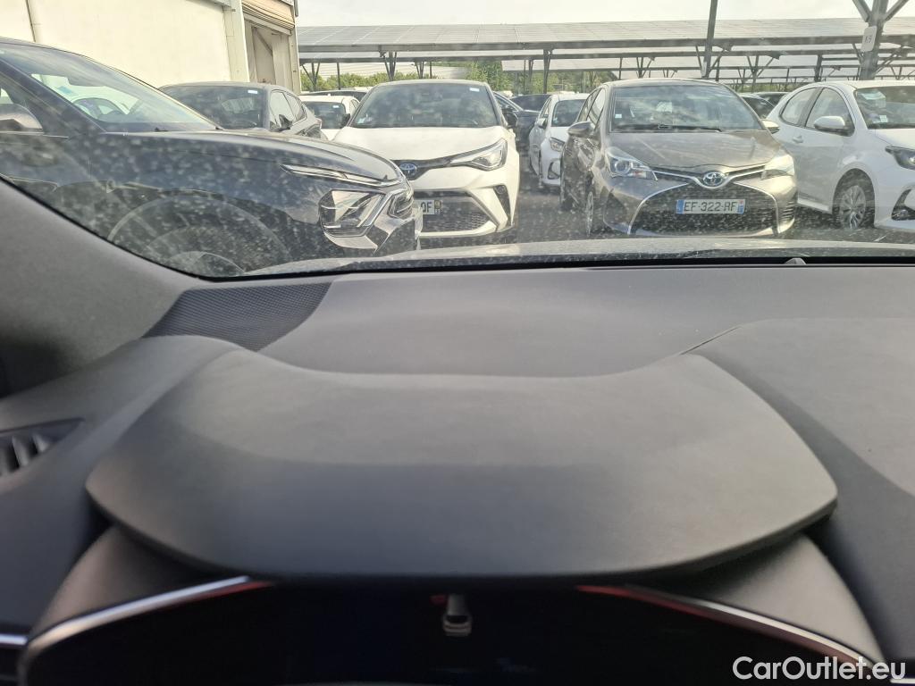  Toyota  Corolla TOYOTA  Touring Sports / 2018 / 5P / Break Hybride 122h Dynamic Business Stage Acad #65