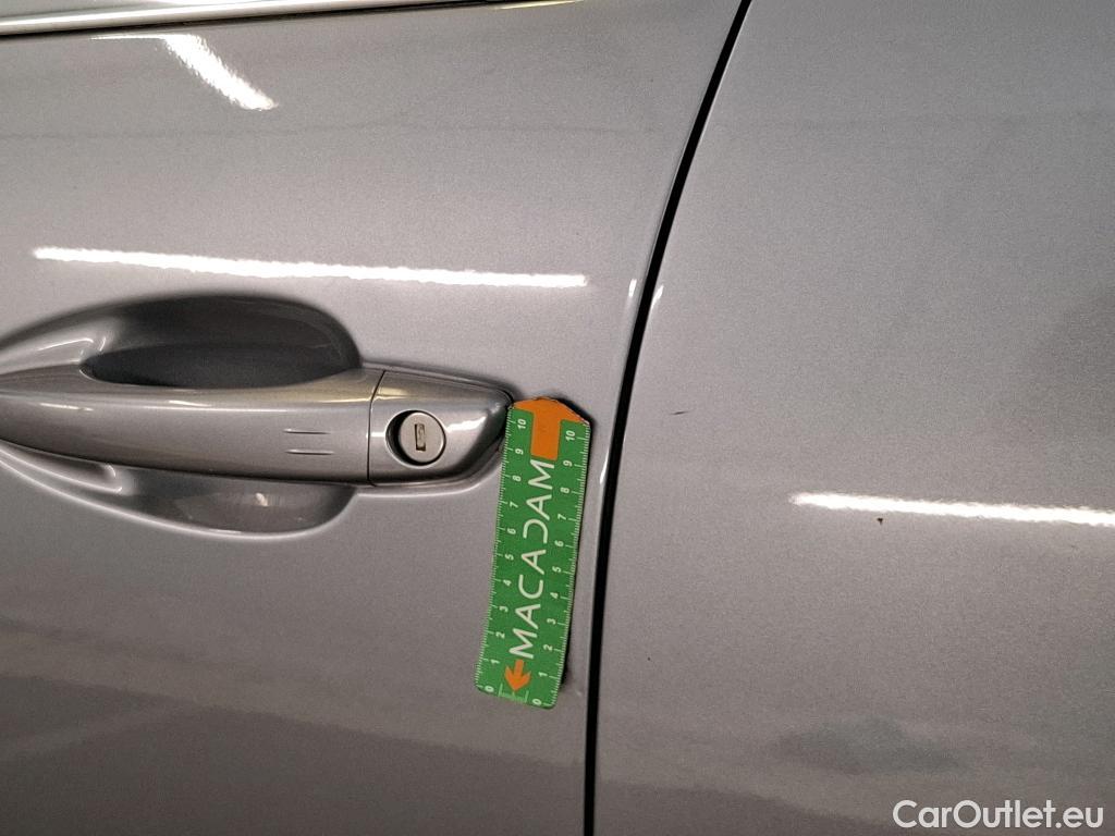  Peugeot  3008 PEUGEOT  / 2020 / 5P / SUV 1.6 HYBRID 225 E-EAT8 GT Pack #10