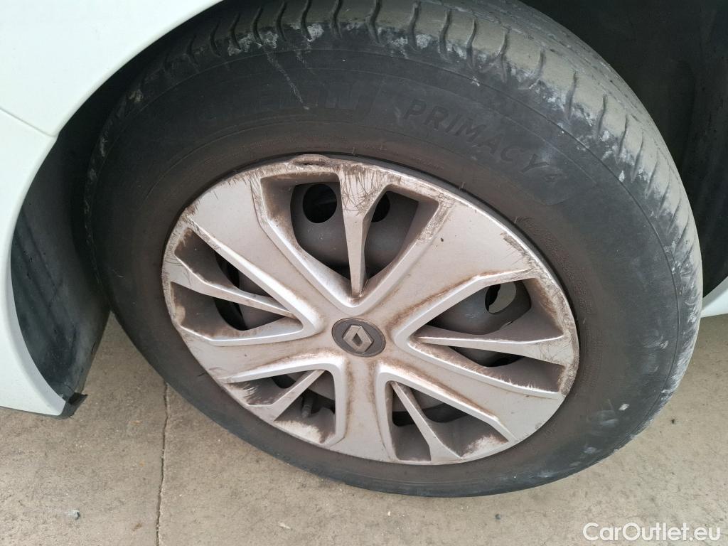  Renault  Clio  IV Trend 0.9 TCe 90CV BVM5 E6 #18