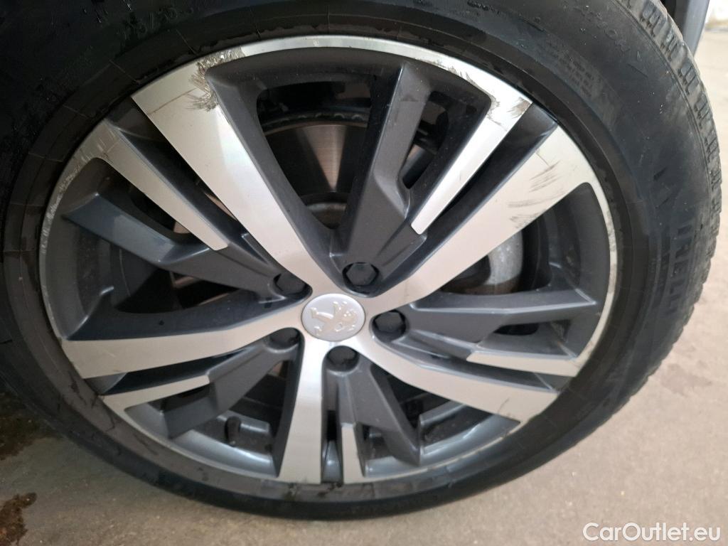  Peugeot  3008 PEUGEOT  / 2020 / 5P / SUV 1.6 HYBRID 225 E-EAT8 Allure #27