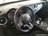  Alfa Romeo   STELVIO ALFA ROMEO / 2017 / 5P / SUV 2.2 TD 160 CV SUPER BUSINESS AT8 RWD #72