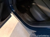  Peugeot  3008 PEUGEOT  / 2020 / 5P / SUV BLUEHDI 130 EAT8 SeS ALLURE #143