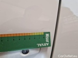  Toyota  Yaris TOYOTA  / 2020 / 5P / BERLINA HYBRID BUSINESS MY20 #111