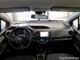  Toyota  Yaris TOYOTA  / 2017 / 5P / BERLINA 1.5 HYBRID ACTIVE #3