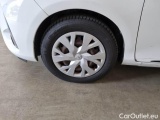  Toyota  Yaris TOYOTA  / 2017 / 5P / BERLINA 1.5 HYBRID ACTIVE #20