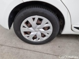  Toyota  Yaris TOYOTA  / 2017 / 5P / BERLINA 1.5 HYBRID ACTIVE #80
