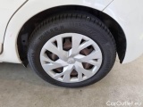  Toyota  Yaris TOYOTA  / 2017 / 5P / BERLINA 1.5 HYBRID ACTIVE #83