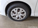  Toyota  Yaris TOYOTA  / 2017 / 5P / BERLINA 1.5 HYBRID ACTIVE #85
