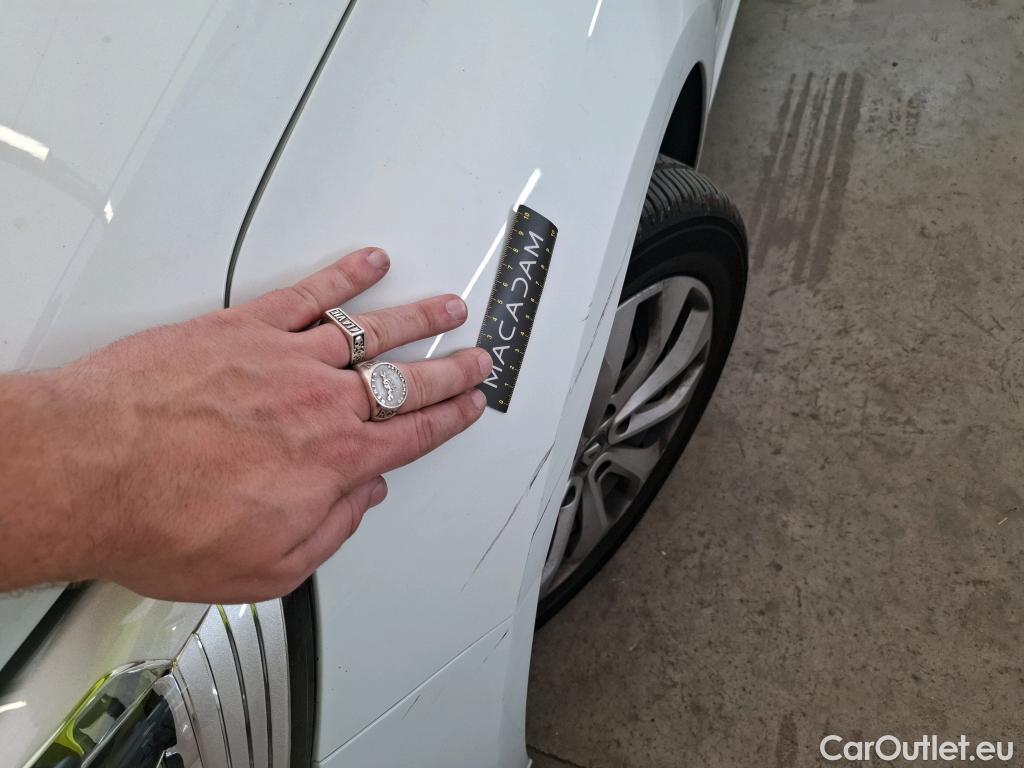  Renault  Megane  IV Berline 5pt. Société Air Nav 1.5 dCi 90CV BVM6 E6 #25