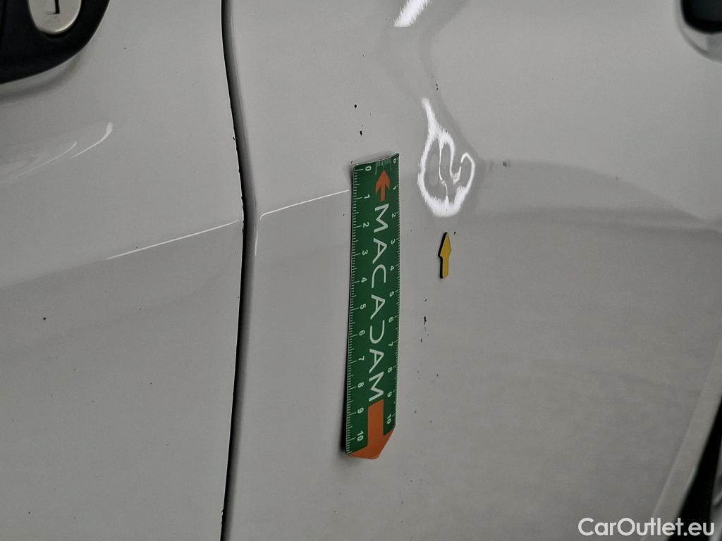  Peugeot  208  Premium 1.5 HDi 100CV BVM6 E6d #17