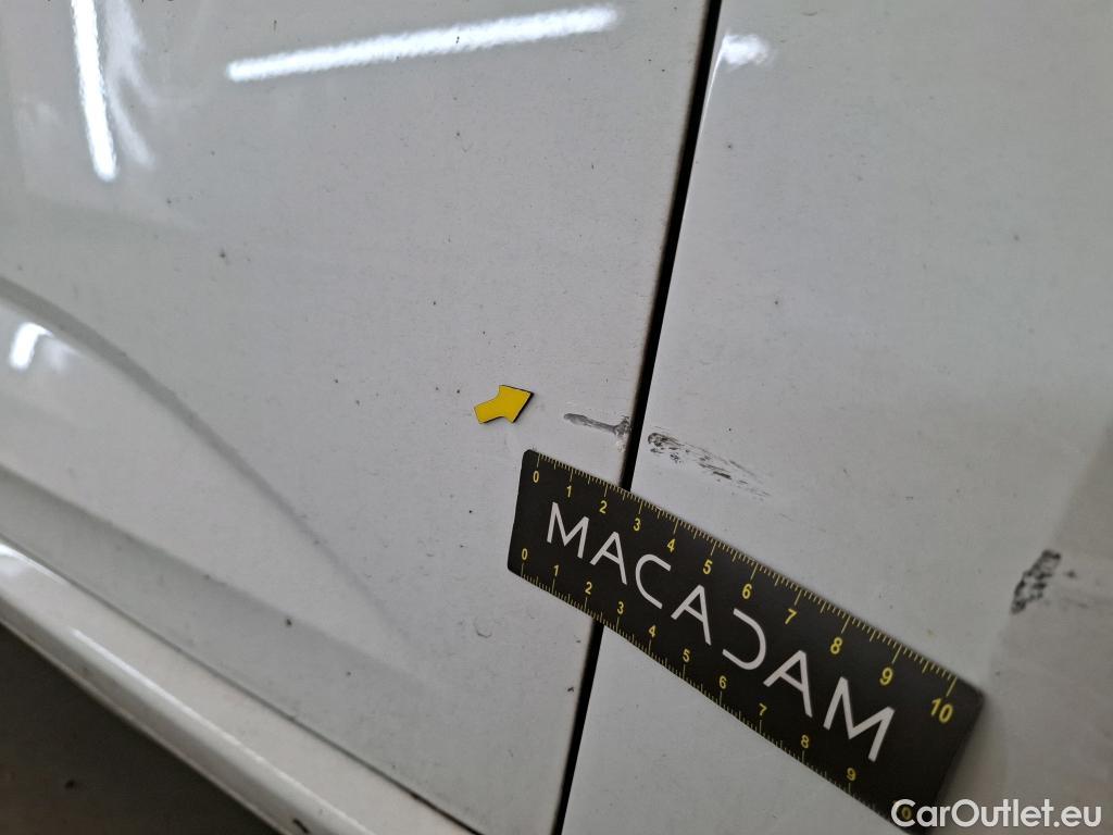 Renault  Megane  IV Berline 5pt. Société Air Nav 1.5 dCi 90CV BVM6 E6 #68