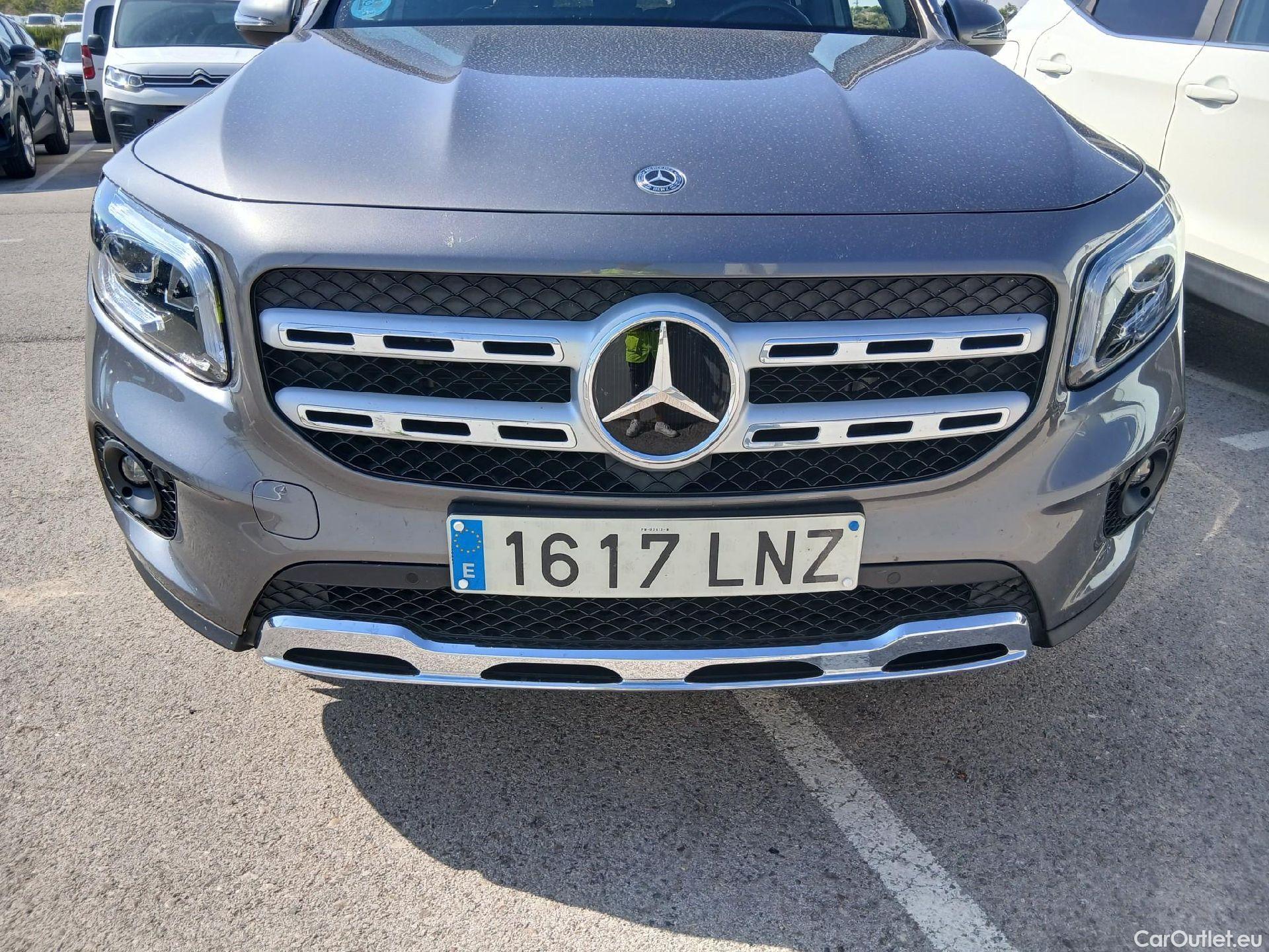  Mercedes  GLB MERCEDES-BENZ  / 2019 / 5P / todoterreno 2.0  200 D DCT 110KW (150CV) (AC) #2