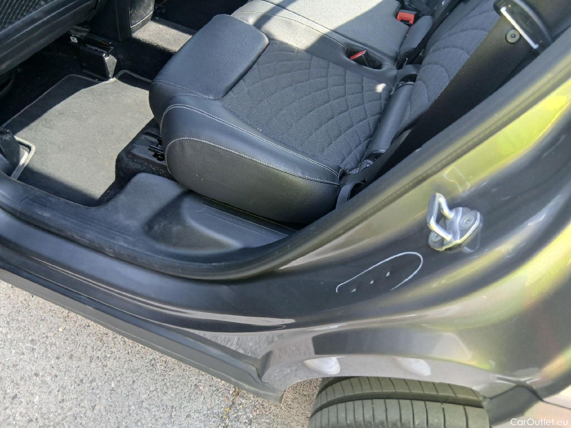  Mercedes  GLB MERCEDES-BENZ  / 2019 / 5P / todoterreno 2.0  200 D DCT 110KW (150CV) (AC) #13