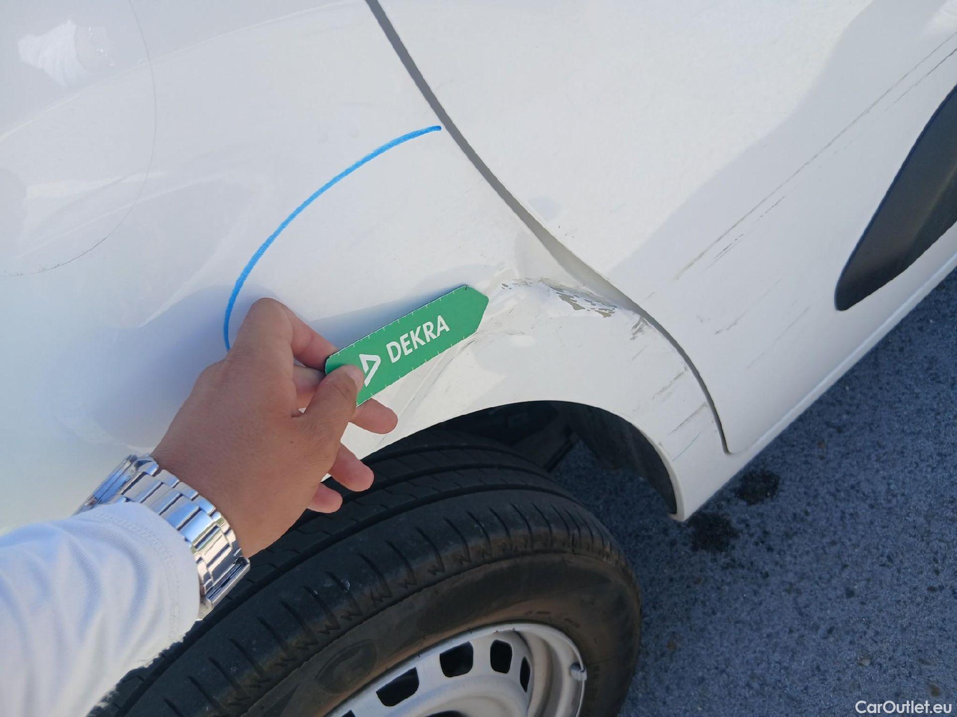  Citroen  Berlingo CITROEN  / 2018 / 4P / furgón derivado de turismo Talla M BlueHDi 100 CLUB #13