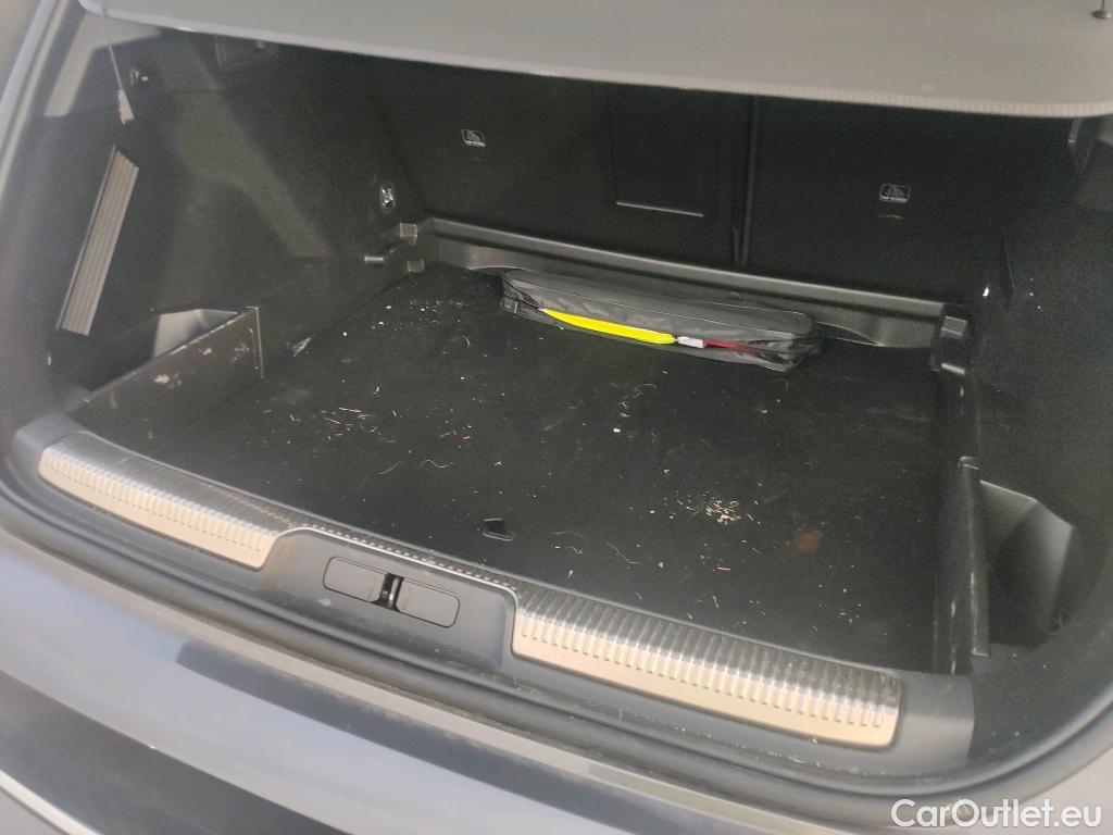  DS  DS7 DS DS 7 Crossback / 2017 / 5P / todoterreno BlueHDi DE 96kW (130CV) AT. PERF.LINE #17