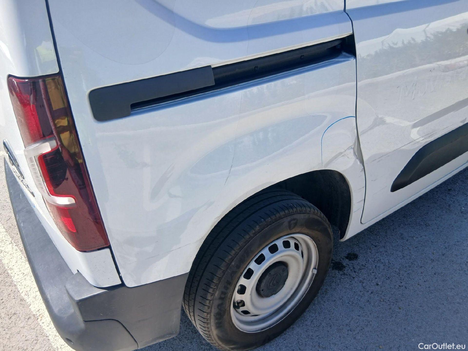  Citroen  Berlingo CITROEN  / 2018 / 4P / furgón derivado de turismo Talla M BlueHDi 100 CLUB #12