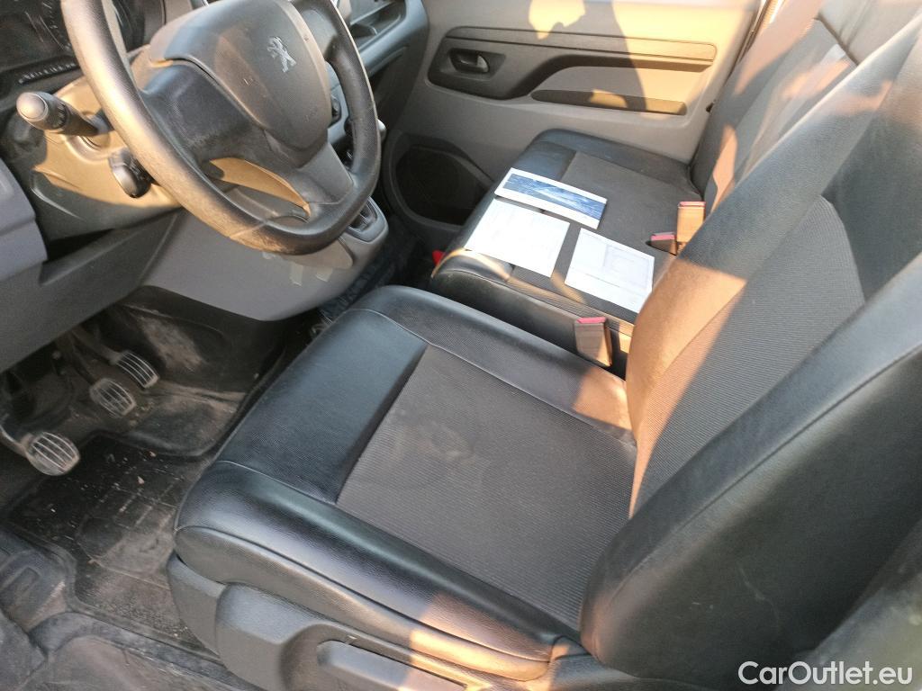  Peugeot  Expert PEUGEOT  / 2016 / 4P / furgón Furgón Premium 1.5 BlueHDi 100 Standard (AC) #32